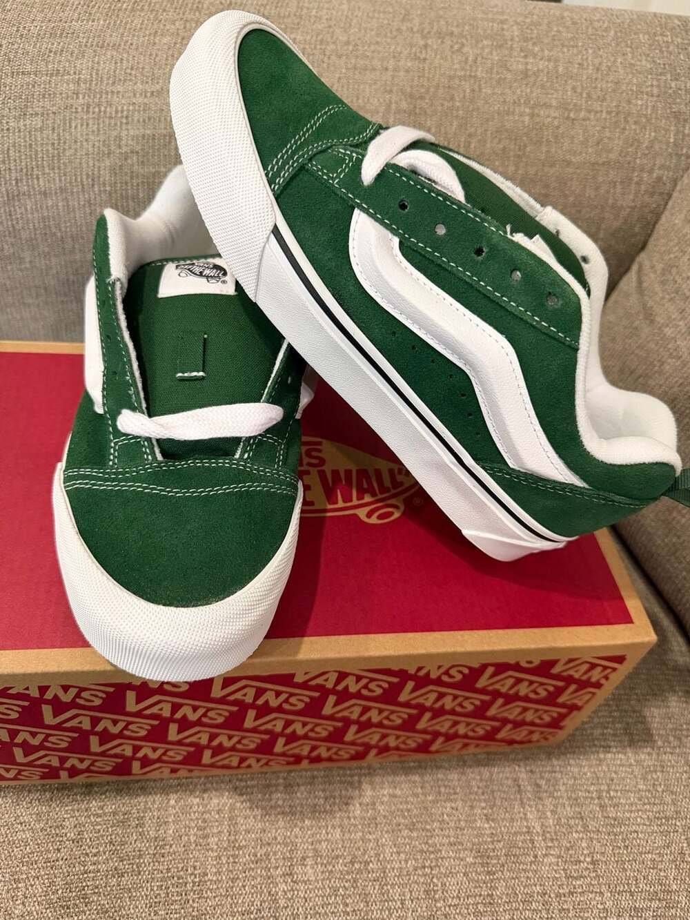 Vans Knu Skool Shoes in Eden Green
